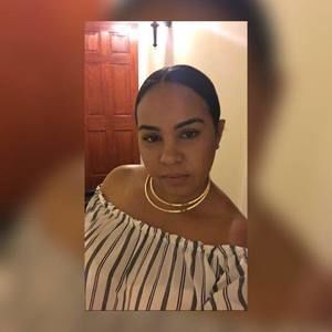 Meet your Posher, Paola